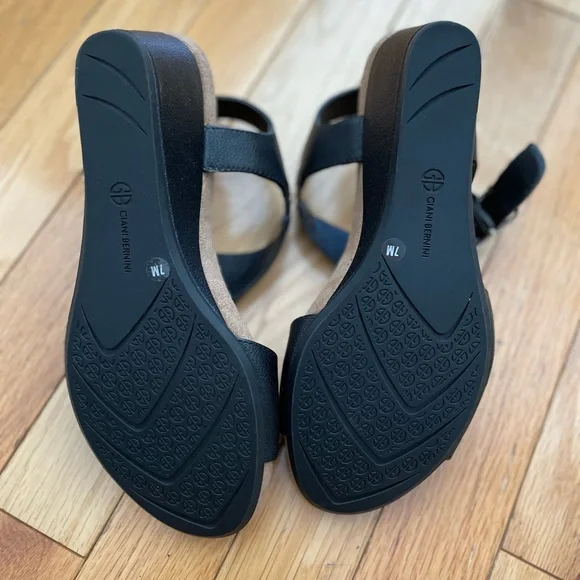 Giani Bernini Belinaa Black Memory Foam Wedge Sandals Sz 7 - Picture 7 of 8